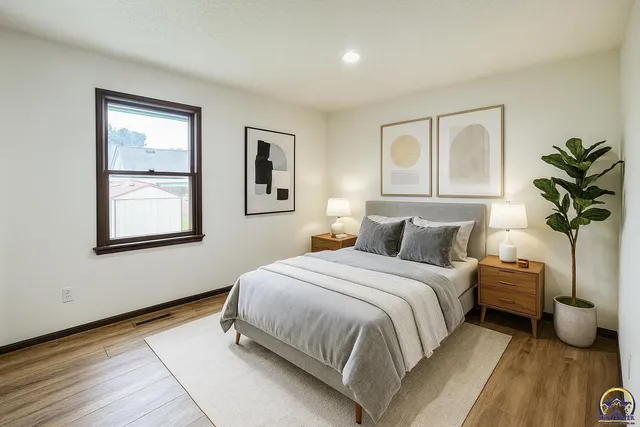 $209,500 | 918 East Logan Avenue, Emporia, KS 66801