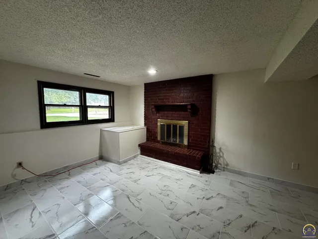 $209,500 | 918 East Logan Avenue, Emporia, KS 66801