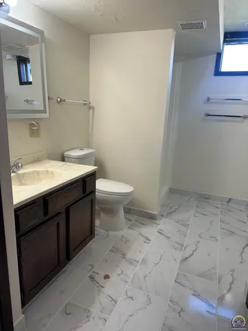 $209,500 | 918 East Logan Avenue, Emporia, KS 66801