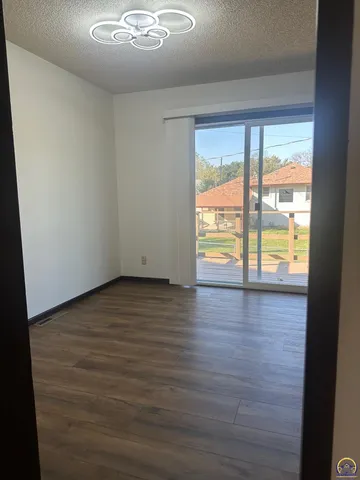 $209,500 | 918 East Logan Avenue, Emporia, KS 66801