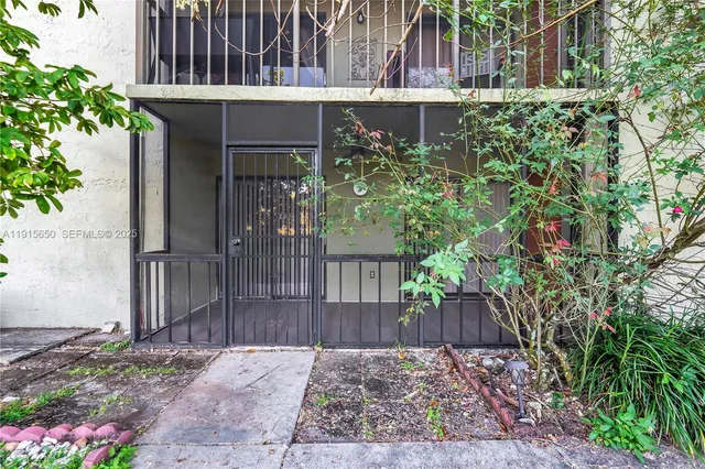 $2,700 | 9912 Hammocks Boulevard, Unit 10441, Miami, FL 33196