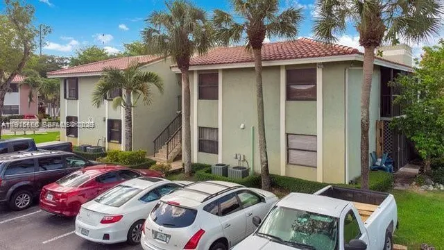 $2,700 | 9912 Hammocks Boulevard, Unit 10441, Miami, FL 33196