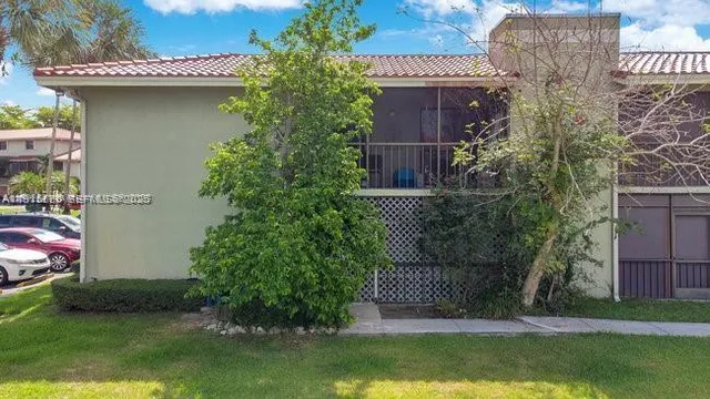 $2,700 | 9912 Hammocks Boulevard, Unit 10441, Miami, FL 33196