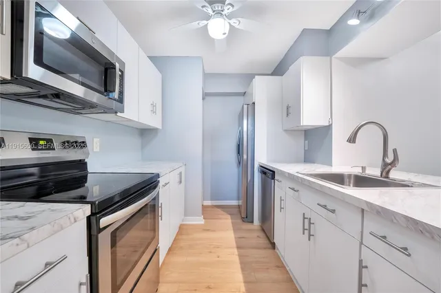 $2,700 | 9912 Hammocks Boulevard, Unit 10441, Miami, FL 33196