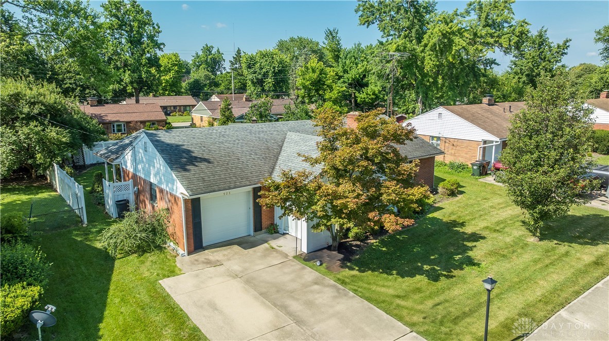 928 East Stroop Road Dayton, OH 45429 - Photo 3 of 27