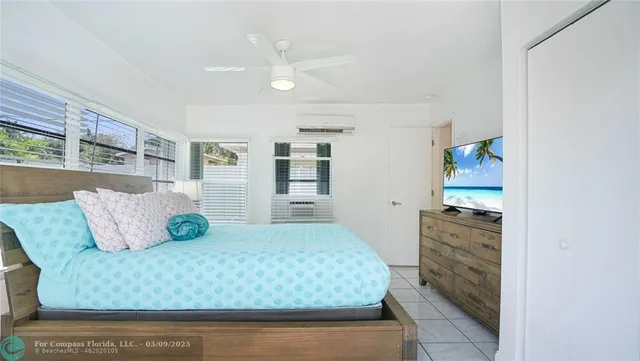 a view of a dinning table and chairs in patio