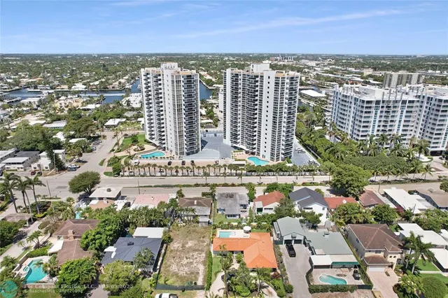 $5,500 | 2716 North Ocean Boulevard, Fort Lauderdale, FL 33308