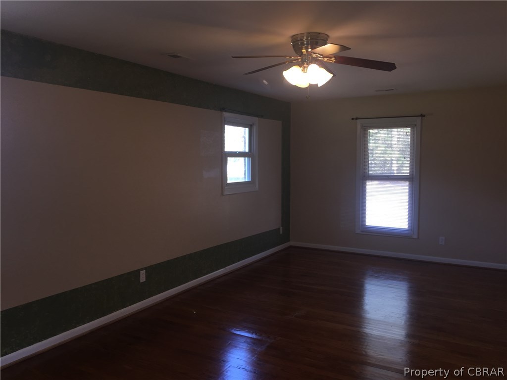 662 Antioch Road Port Haywood, VA 23138 - Photo 5 of 7