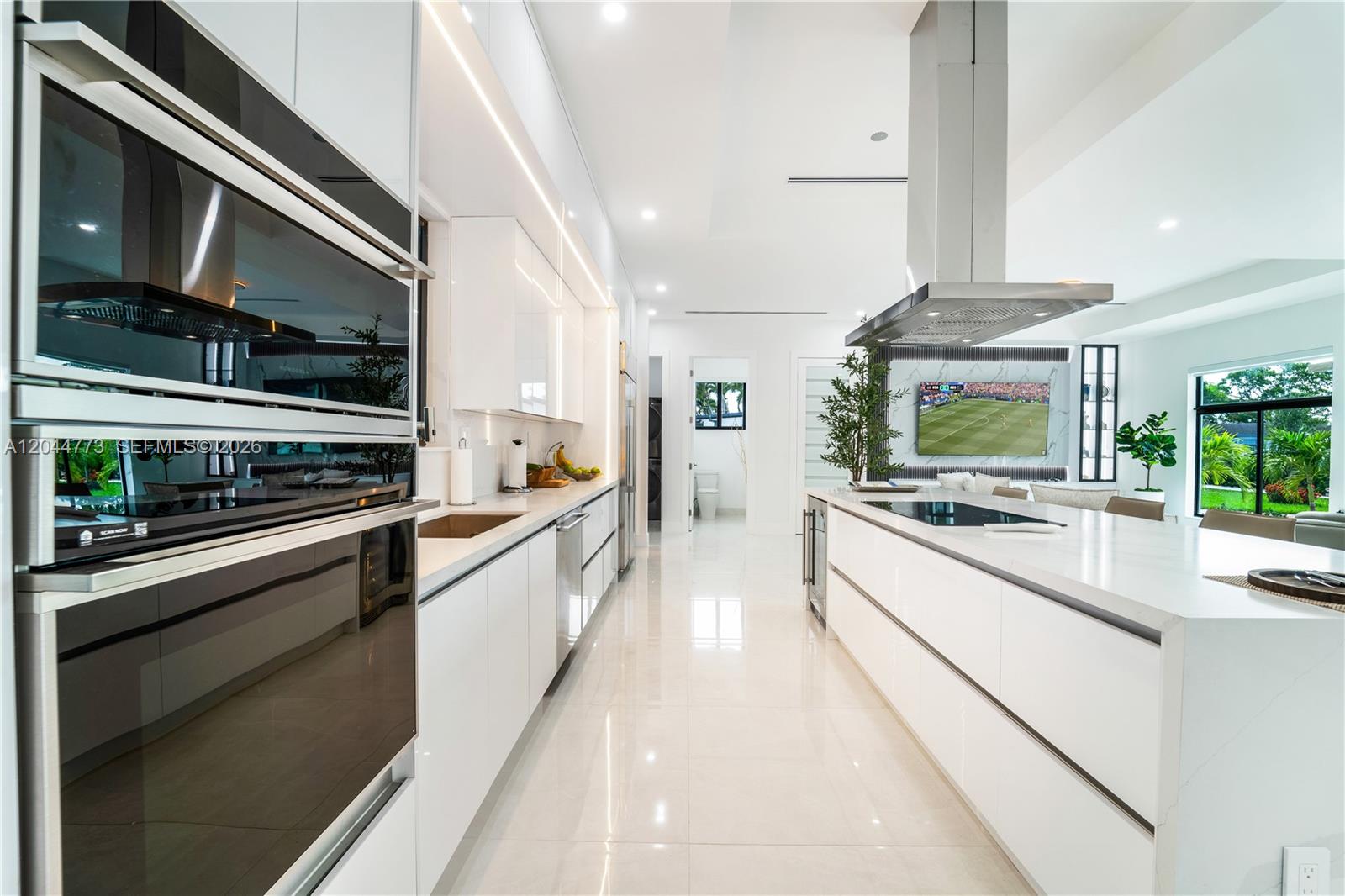 9630 Southwest 10th Terrace Miami, FL 33174 - Photo 5 of 82