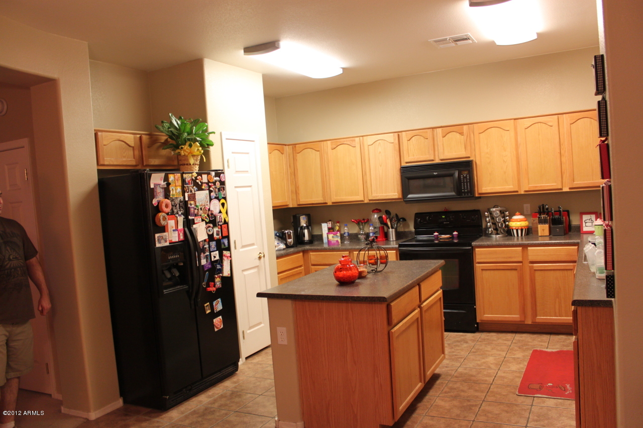 3846 East Fairview Street Gilbert, AZ 85295 - Photo 8 of 18 IMG_3204