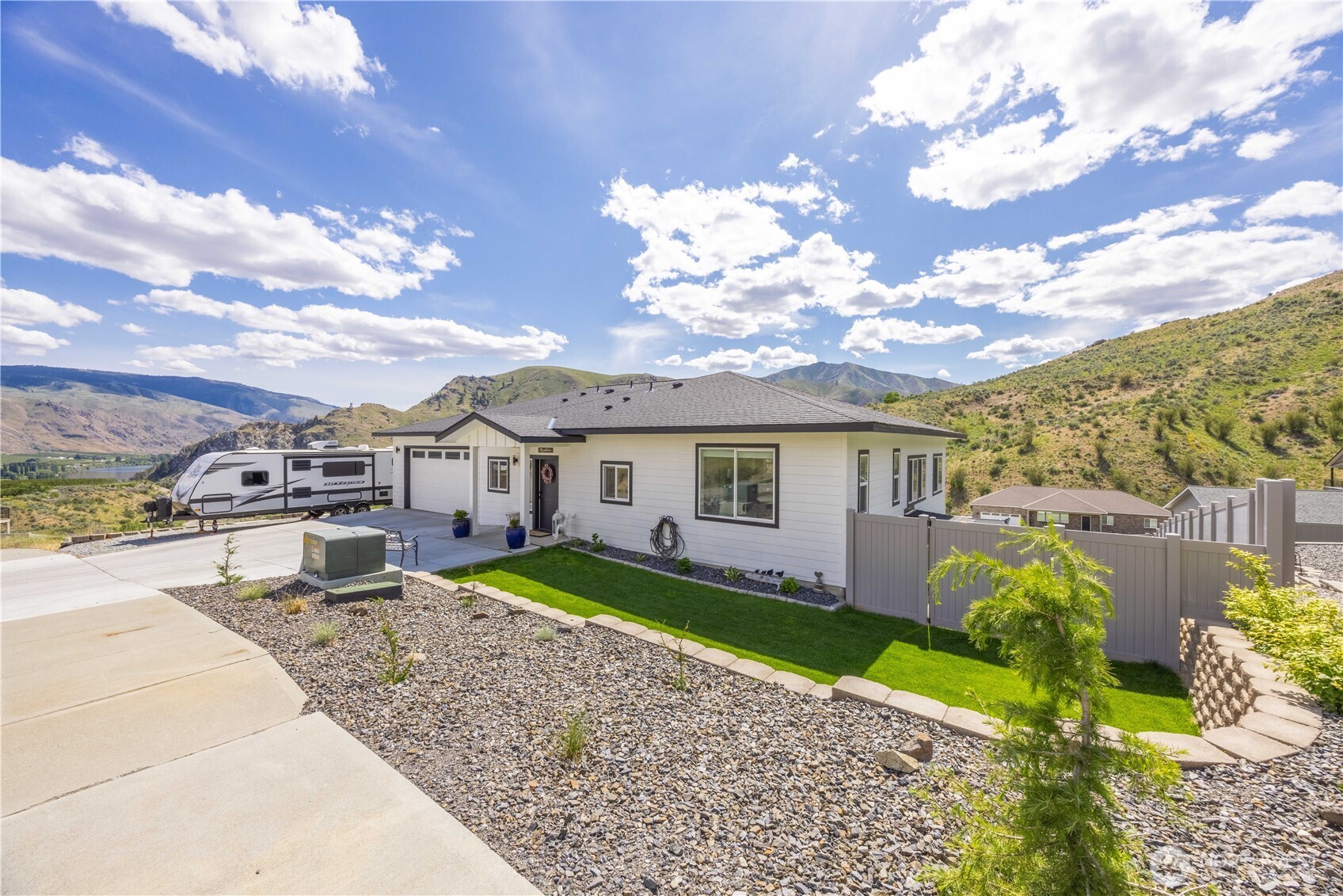 9968 Griffith Place Entiat, WA 98822 - Photo 3 of 38