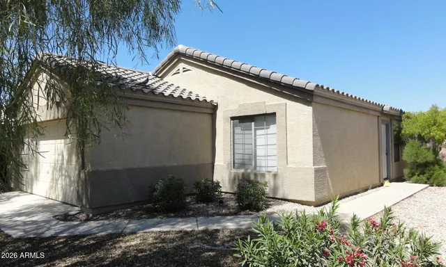 $1,400 | 6642 East Lush Vista View, Florence, AZ 85132