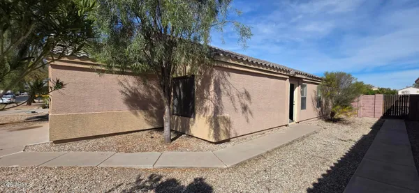 $1,200 | 6642 East Lush Vista View, Florence, AZ 85132