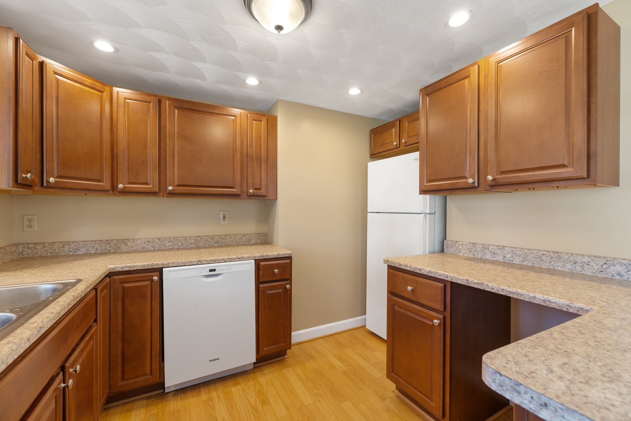23 Spring Valley Road Natick, MA 01760 - Photo 10 of 23 Gallery Image 10