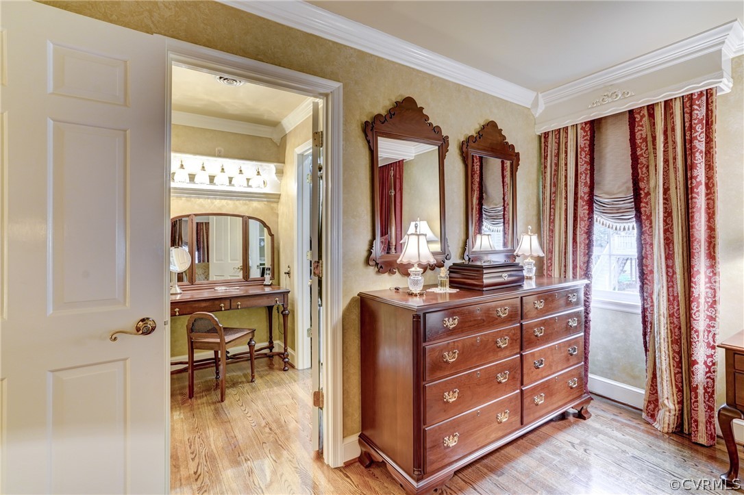 104 Tudor Road Colonial Heights, VA 23834 - Photo 35 of 50 a living room with furniture