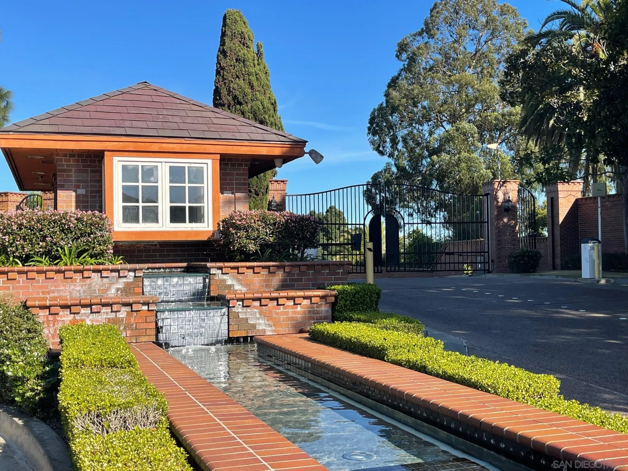 2434 Ridgegate Row La Jolla, CA 92037 - Photo 41 of 47 Gallery Image 41