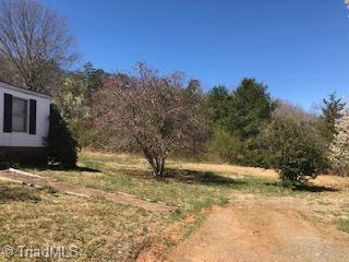 5202 Waller Road Pfafftown, NC 27040 - Photo 5 of 14 Gallery Image 5