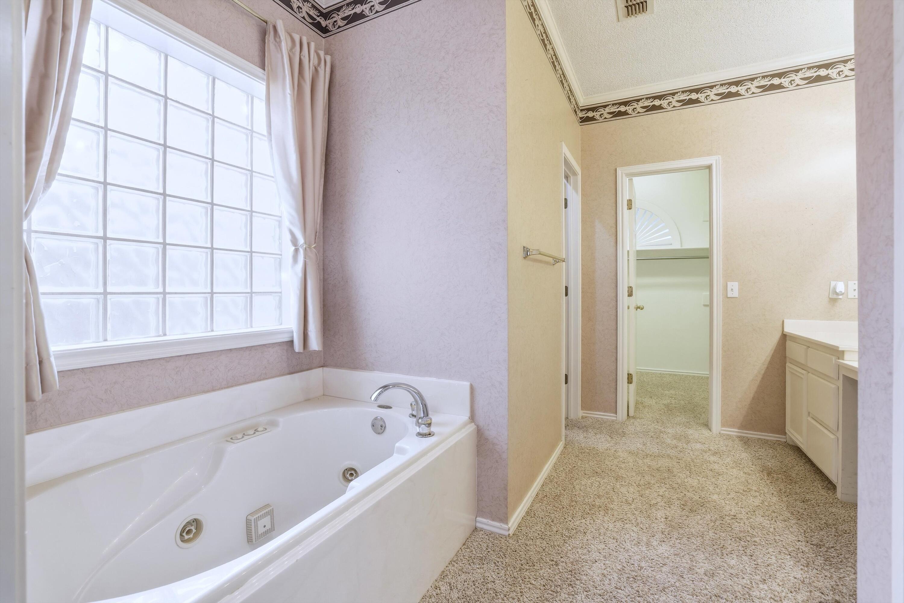 5419 70th Street Lubbock, TX 79424 - Photo 12 of 28 16-5419_70th_Street_019_DxO