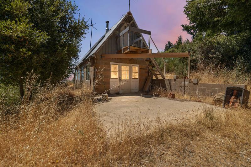 101 Silverline Road Los Gatos, CA 95033 - Photo 4 of 19 a front view of a house with a yard