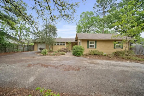 $249,500 | 711 North Prairieville Street, Athens, TX 75751