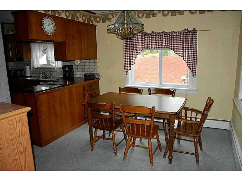 626 Mendon Road North Smithfield, RI 02896 - Photo 4 of 11 Dining Room.