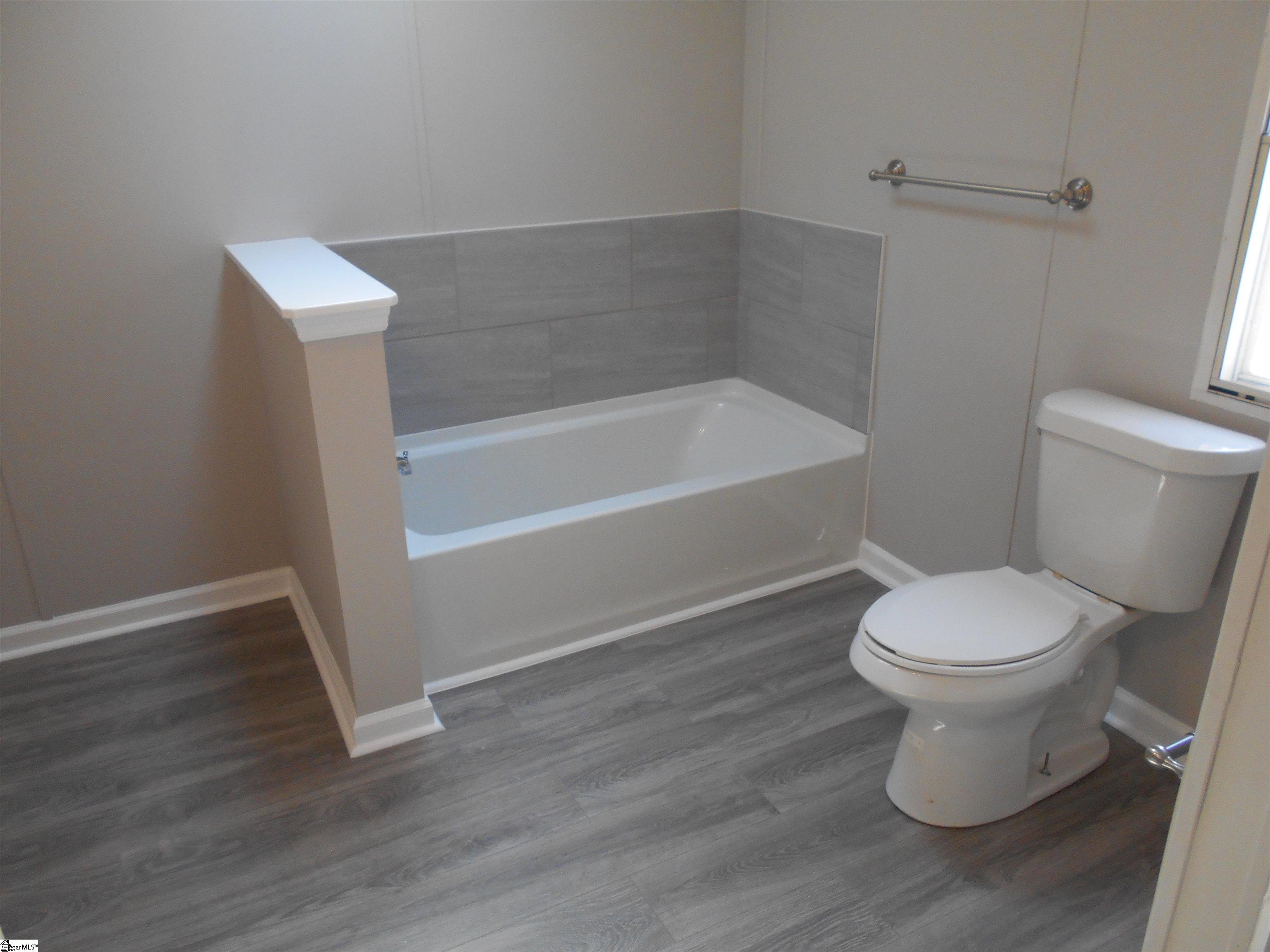 2509 Mays Bridge Road Greer, SC 29651 - Photo 9 of 22 Gallery Image 9