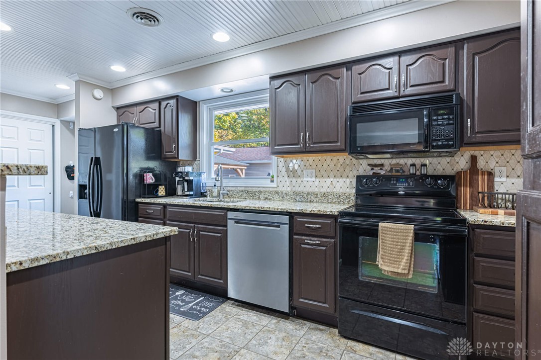 7420 Brantford Road Dayton, OH 45414 - Photo 5 of 29 Gallery Image 5