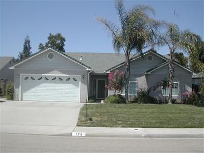 174 West Huntsman Avenue Reedley, CA 93654 - Photo 1 of 7 Gallery Image 1