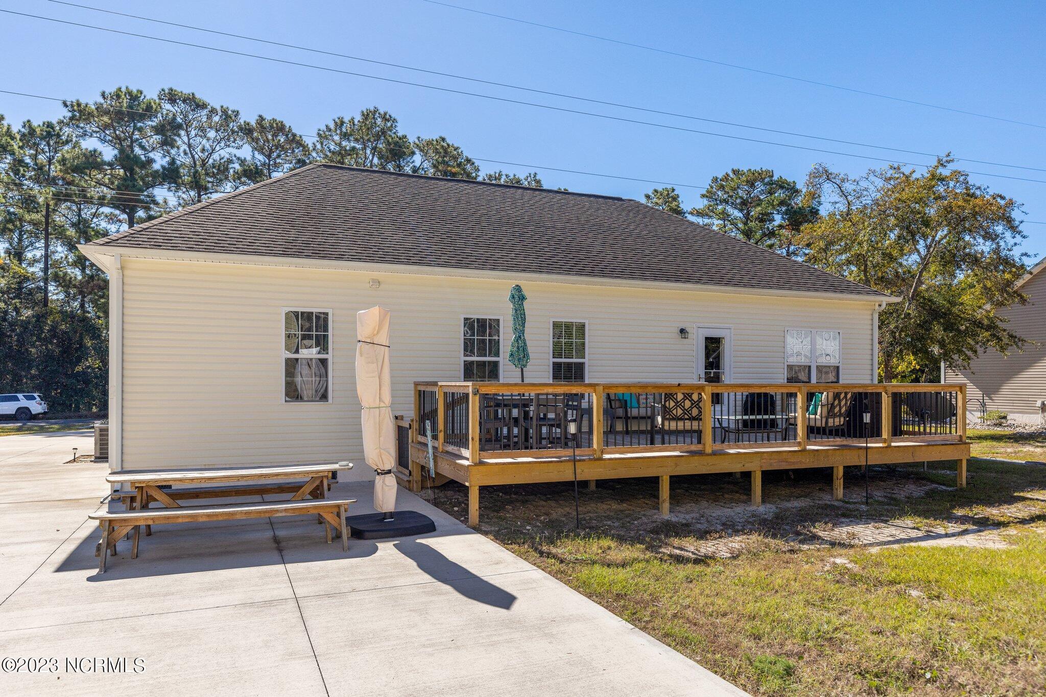 476 Bogue Loop Road Newport, NC 28570 - Photo 35 of 47 36-web-or-mls-590A1889