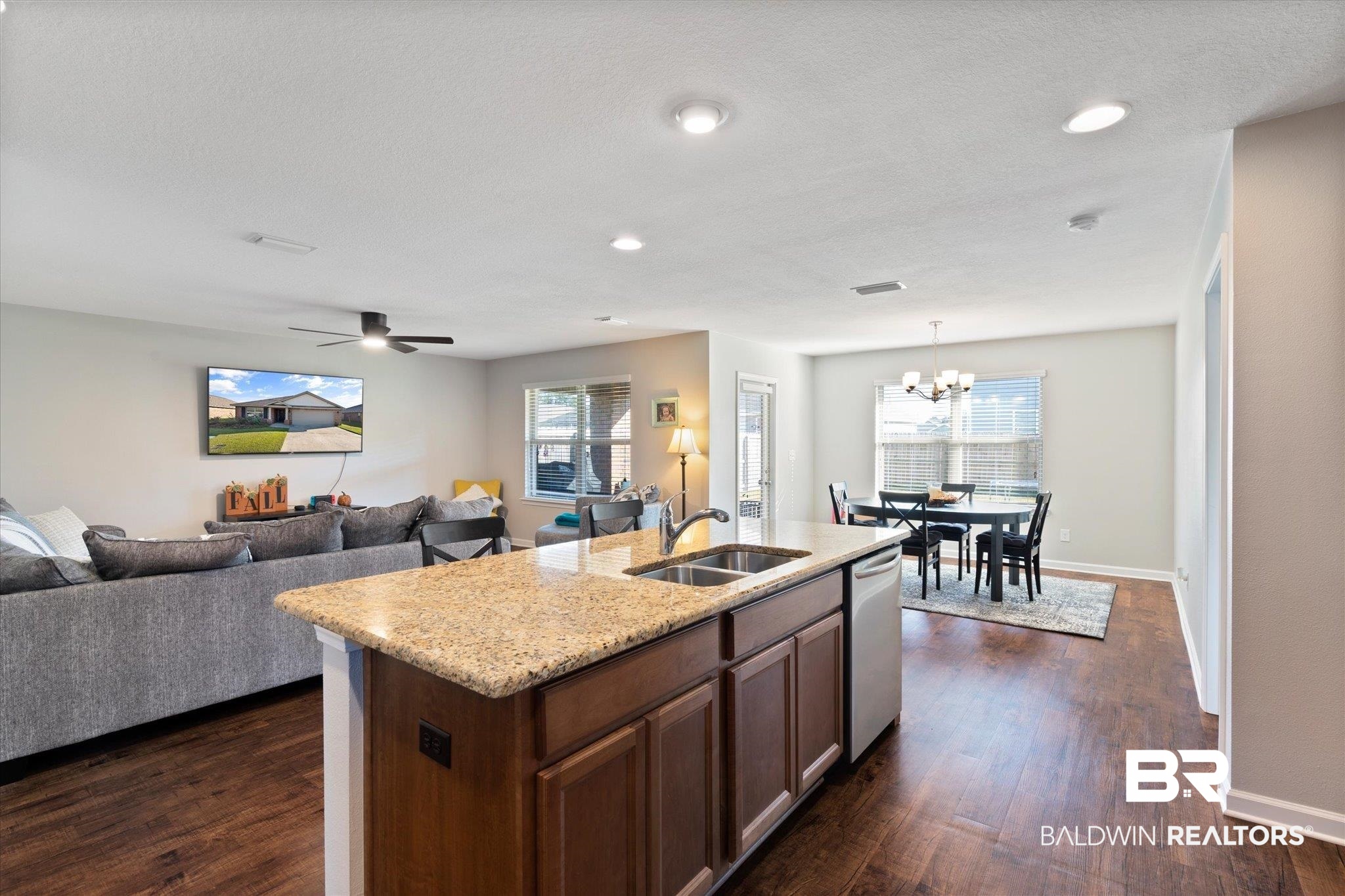 8121 Colleton Drive South Semmes, AL 36575 - Photo 4 of 23