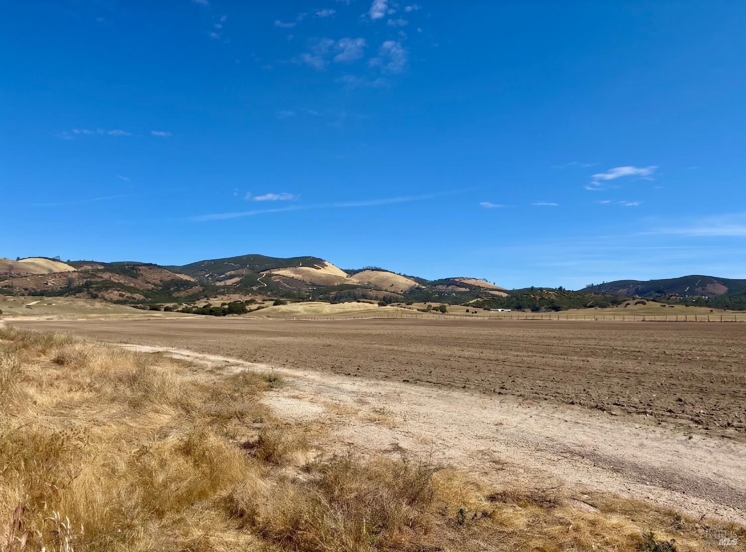 49201 Lockwood-Jolon Road King City, CA 93930 - Photo 1 of 8 a view of an lake with a mountain