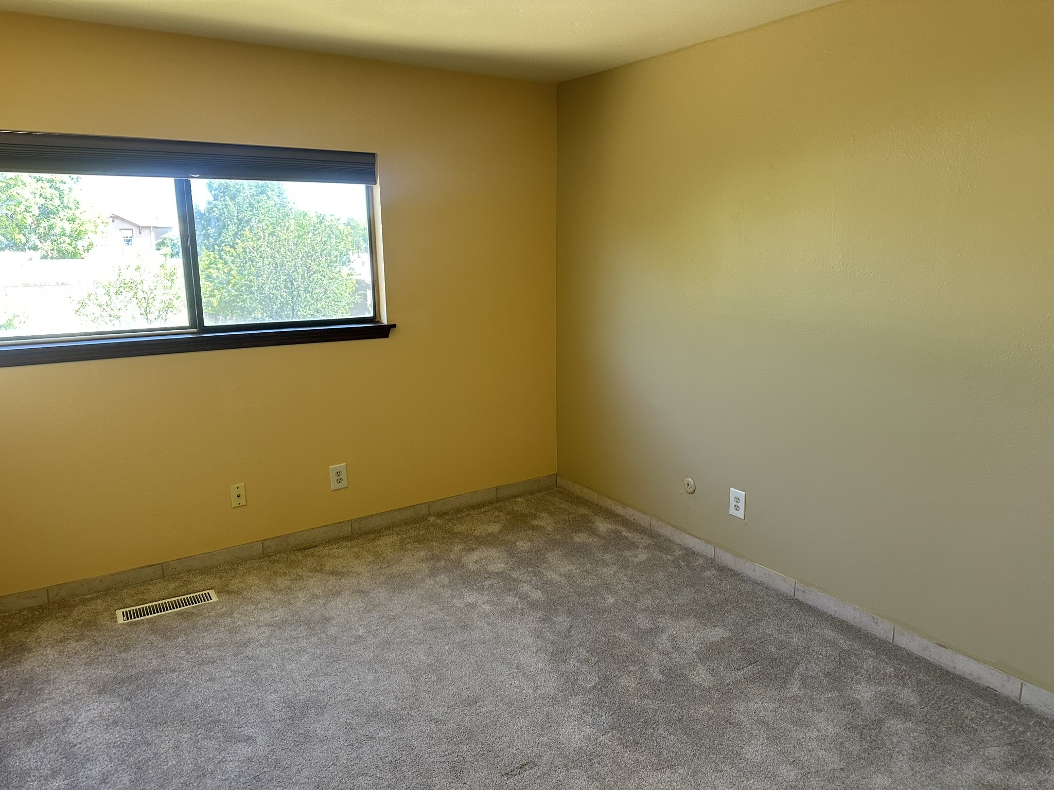 340 Ridgecrest Avenue White Rock, NM 87547 - Photo 19 of 32