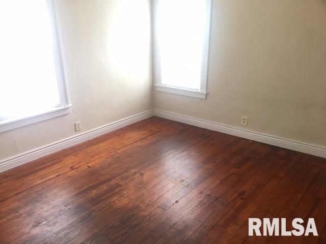 914 North 11th Street Springfield, IL 62702 - Photo 23 of 30