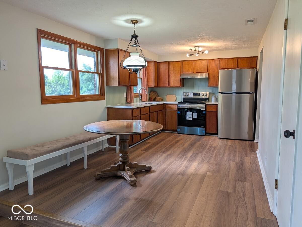 8091 South 100th Street East Pendleton, IN 46064 - Photo 4 of 18