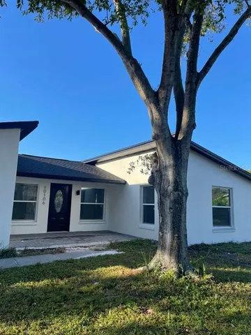 $2,400 | 10106 Royal Acres Court, Tampa, FL 33615