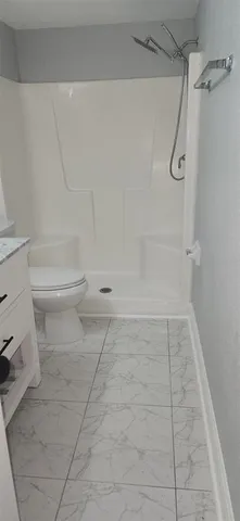 $2,400 | 10106 Royal Acres Court, Tampa, FL 33615