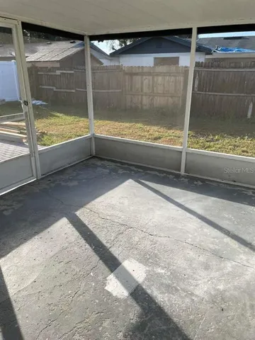 $2,400 | 10106 Royal Acres Court, Tampa, FL 33615