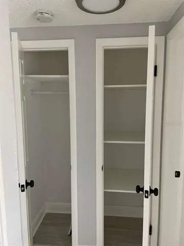 $2,400 | 10106 Royal Acres Court, Tampa, FL 33615