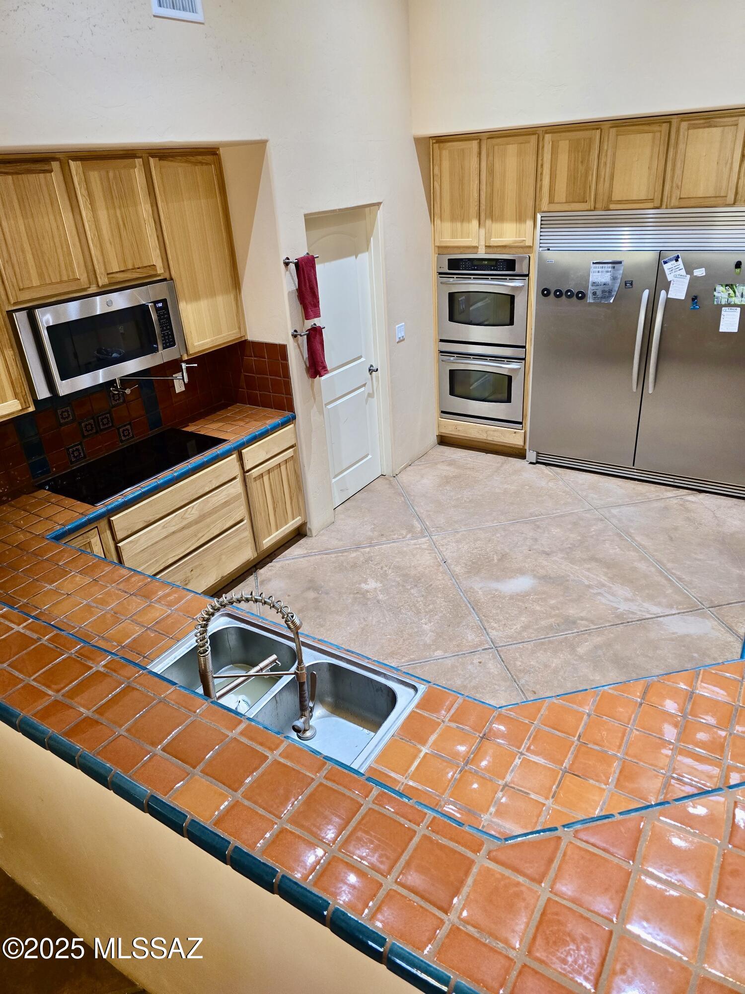 13325 South Coleman Road Tucson, AZ 85735 - Photo 6 of 48
