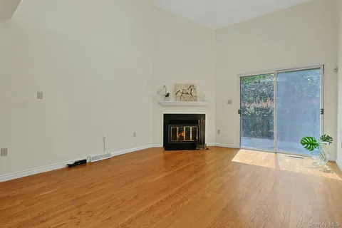 $499,000 | 4 Steven Drive, Unit 1, Ossining, NY 10562