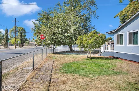 a house view with a outdoor space