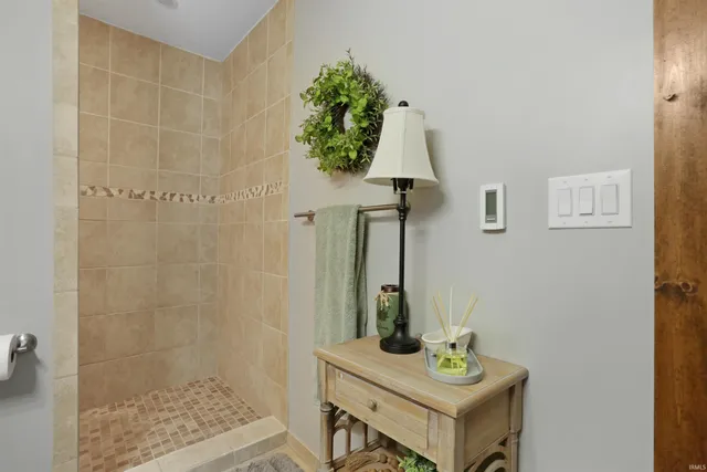 $649,000 | 3105 North Old Fort Knox Road, Vincennes, IN 47591