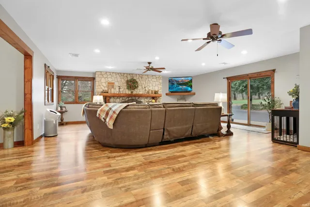 $649,000 | 3105 North Old Fort Knox Road, Vincennes, IN 47591