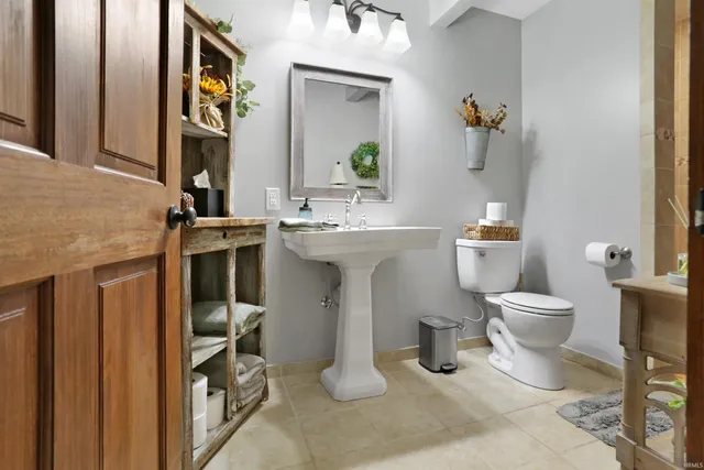 $649,000 | 3105 North Old Fort Knox Road, Vincennes, IN 47591