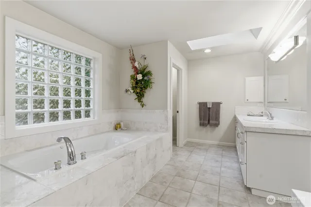 $2,380,000 | 6082 167th Avenue Southeast, Bellevue, WA 98006