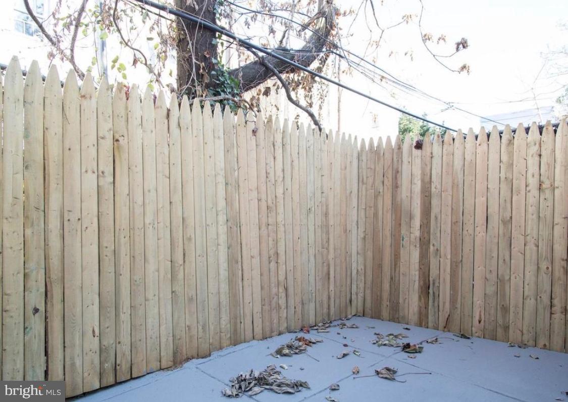 2017 Pierce Street Philadelphia, PA 19145 - Photo 15 of 17 Back patio