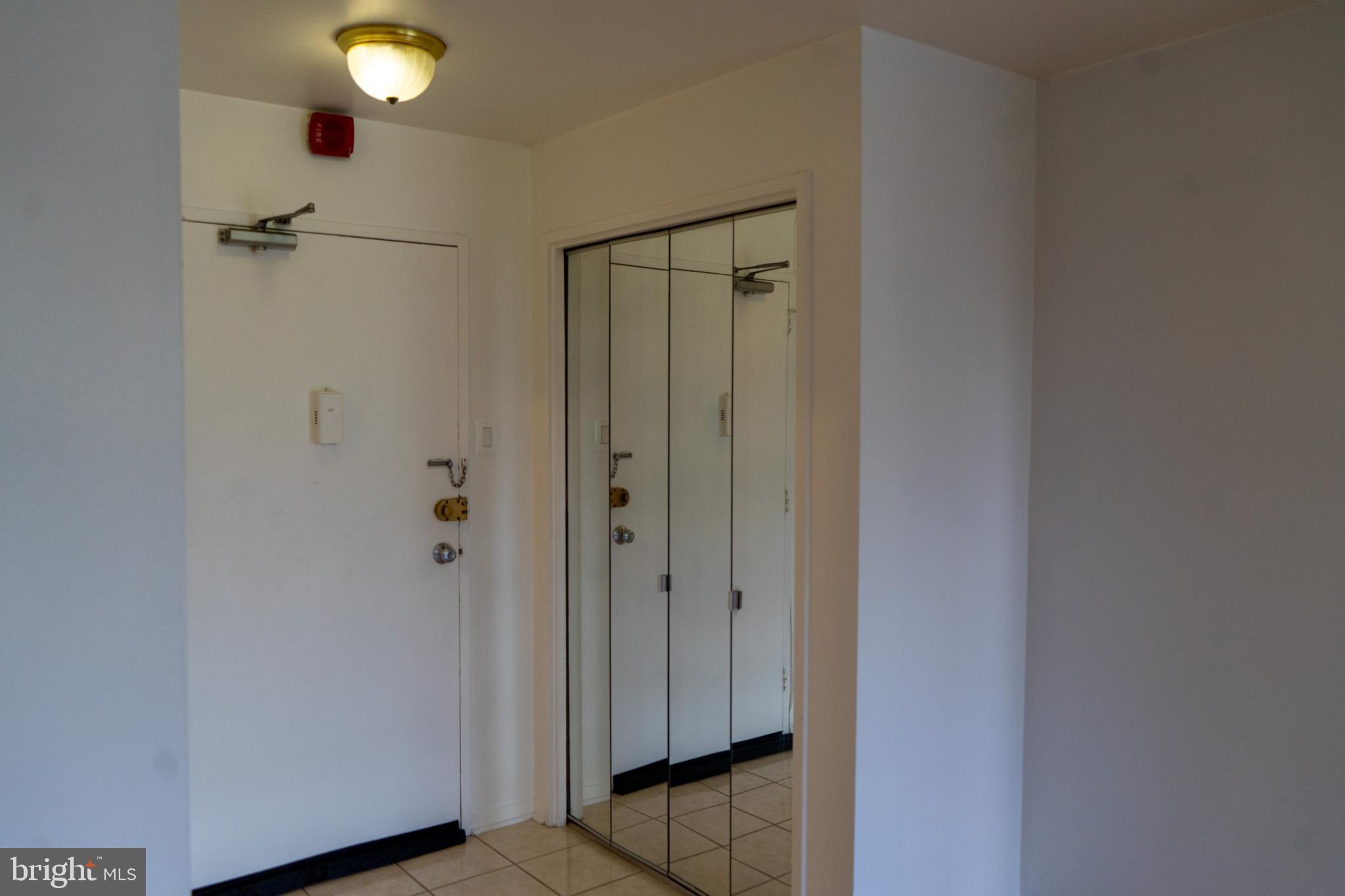 1900 Lyttonsville Road, Unit 612 Silver Spring, MD 20910 - Photo 3 of 19