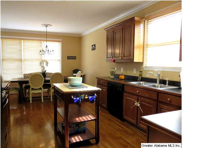 826 Meadow Ridge Lane Birmingham, AL 35242 - Photo 10 of 26