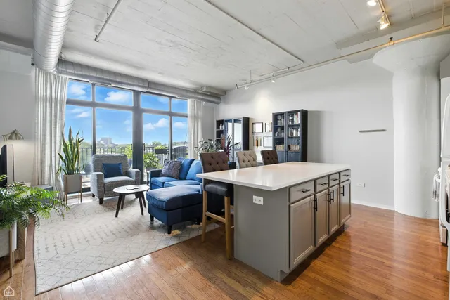 $239,000 | 1524 South Sangamon Street, Unit 414S, Chicago, IL 60608