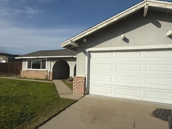 $438,000 | 1509 Cabrillo Court, Modesto, CA 95355
